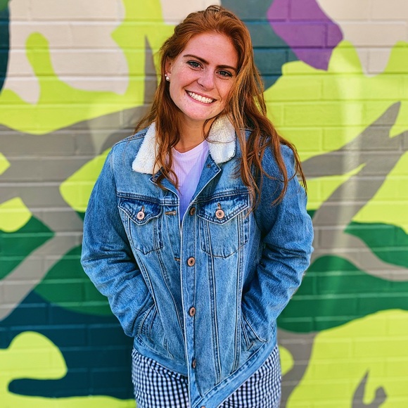 Meet your Posher, Lauren - Picture 1 of 1